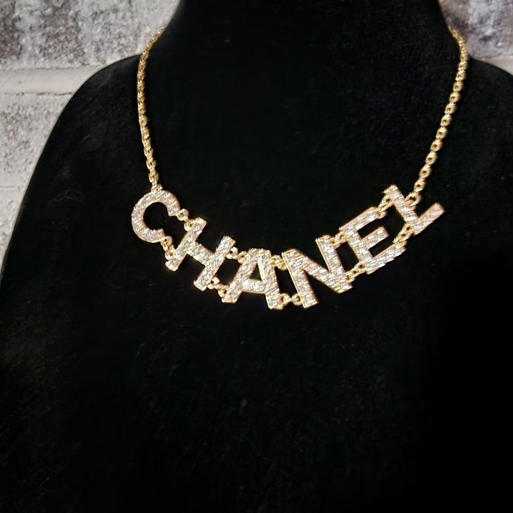 Brand New Gorgeous Sparkling Designer Necklace - Picture 7 of 9